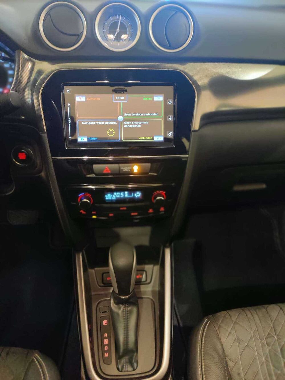 Suzuki Vitara 1.5 HYBRID GLX AUTOMAAT +PANO DAK + Garantie 2030