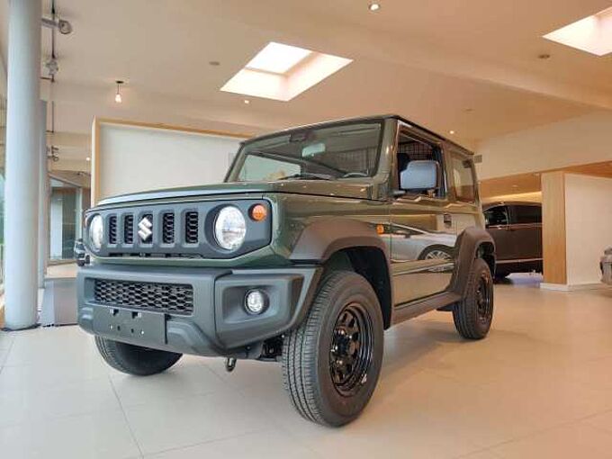 Suzuki  Jimny 1.5 GL BENZINE/ 4X4 + TREKHAAK